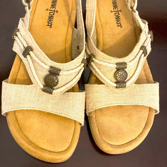 Minnetonka Women's Silvie Slingback Sandals |Size 8W - Picture 1 of 12